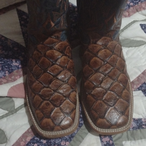 Cowboy boots - Picture 1 of 6